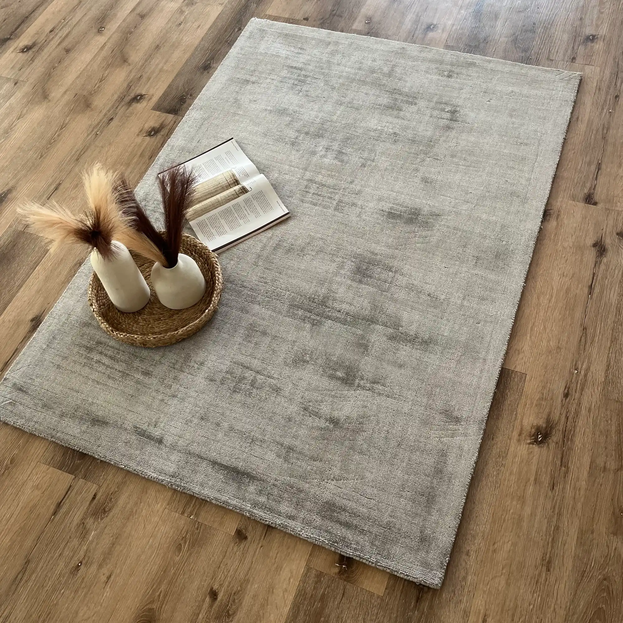 Eliot, 100% Viscose Pile, Hand Loomed Area Rug, Atmos Grey