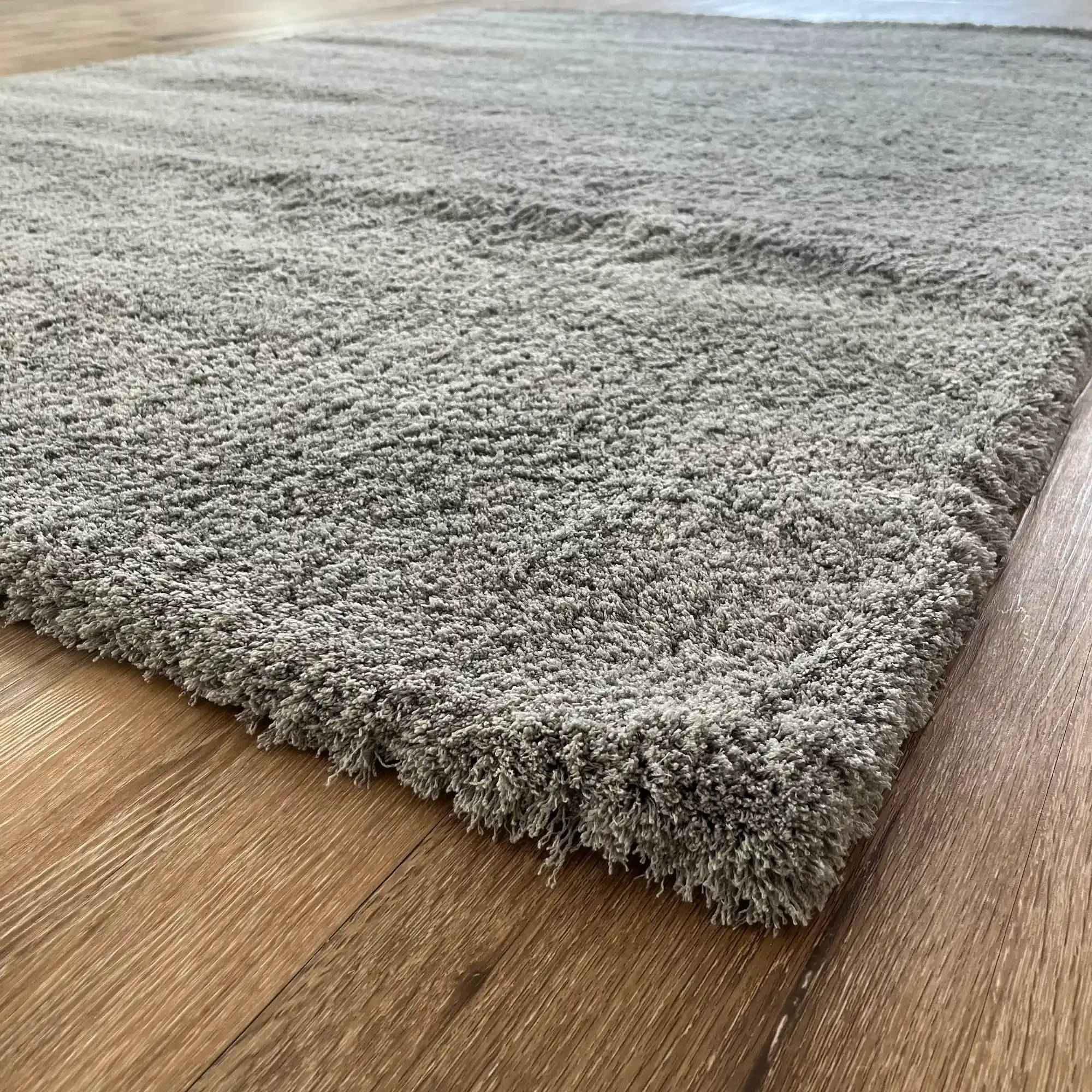 Alain, 100% Polyester Pile, Outdoor Shaggy Hand Woven Area Rug, Grey