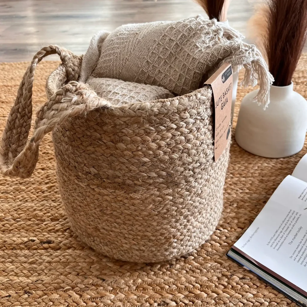 Gaia, 100% Jute, Luxurious Hand Made Jute Basket, Natural, Medium