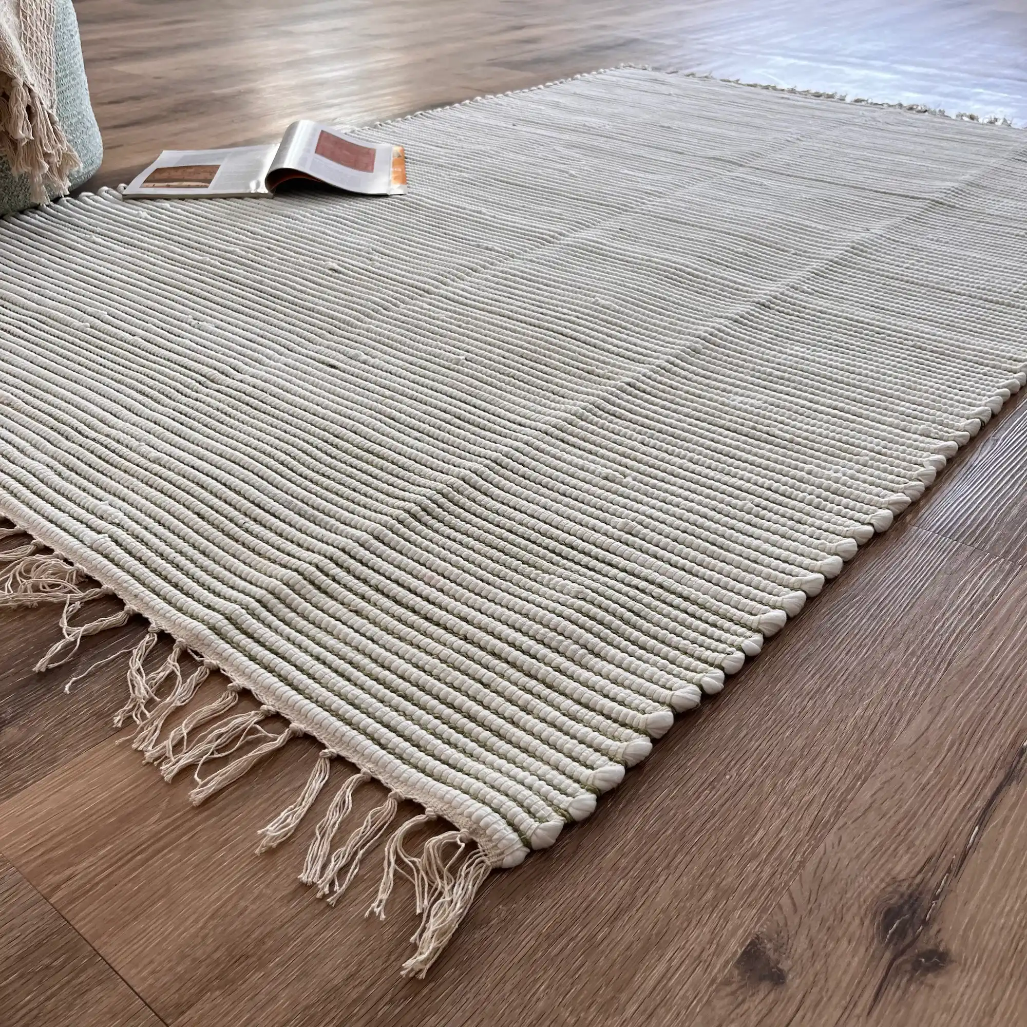 Emma, 100% Cotton, Artistic Hand Woven Area Rug, Green