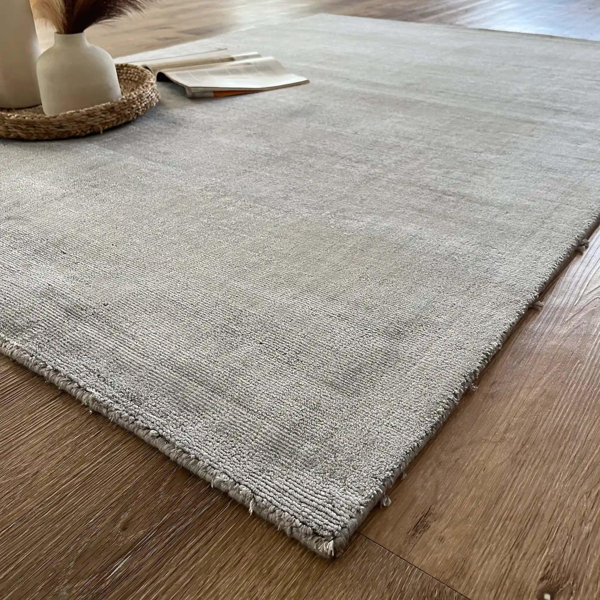 Eliot, 100% Viscose Pile, Hand Loomed Area Rug, High Rise Grey